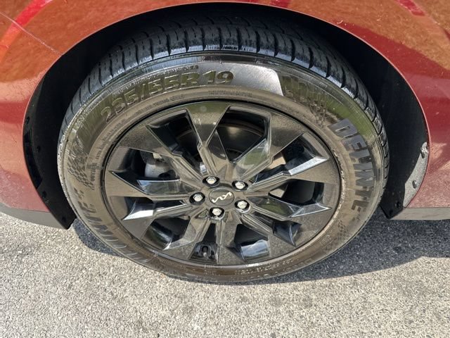 Certified 2023 Kia Carnival SX Prestige FWD image 32
