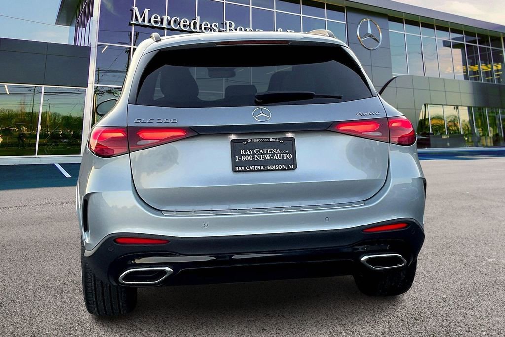Used 2026 Mercedes-Benz GLC 300 4MATIC image 4