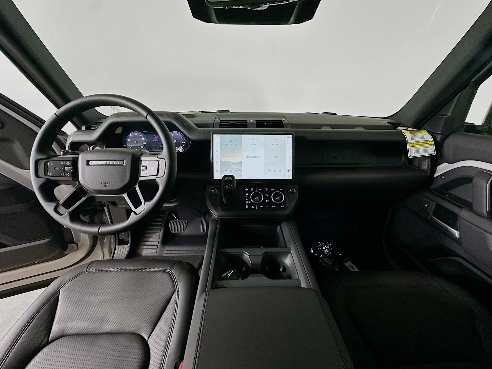 New 2026 Land Rover Defender 130 X-Dynamic SE AWD/4WD image 15