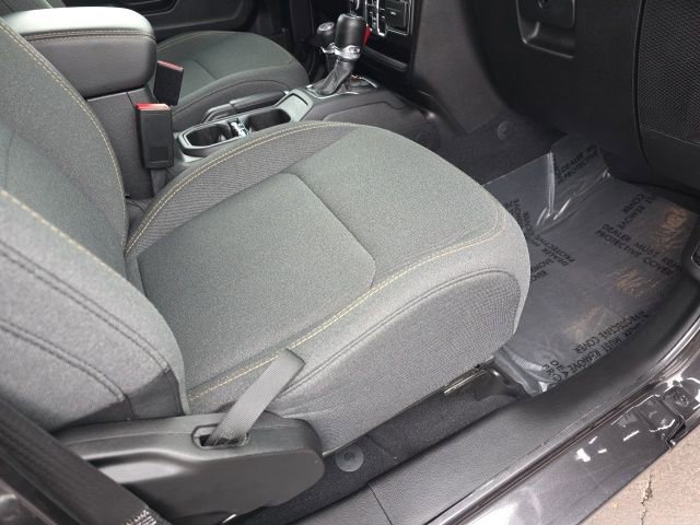 Used 2025 Jeep Wrangler Unlimited Sahara w/ Safety Group image 44