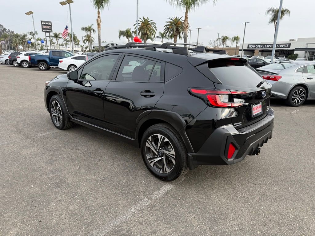 Used 2024 Subaru Crosstrek 2.0i Premium image 4