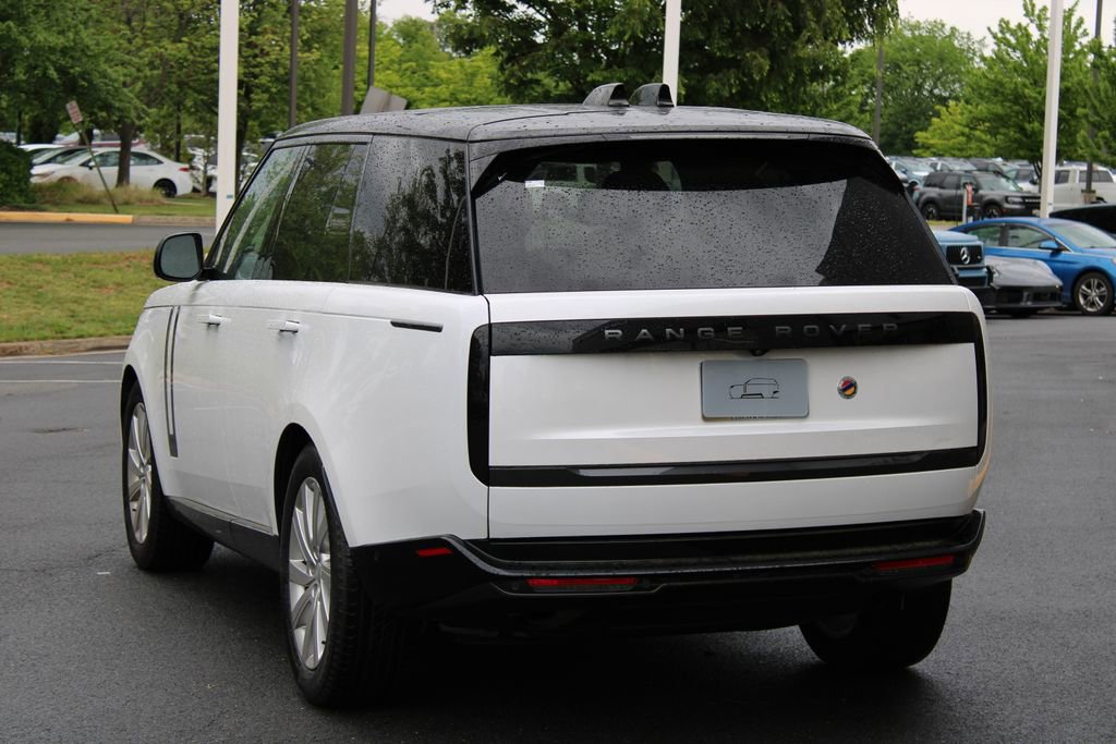 Used 2024 Land Rover Range Rover SE AWD/4WD image 4