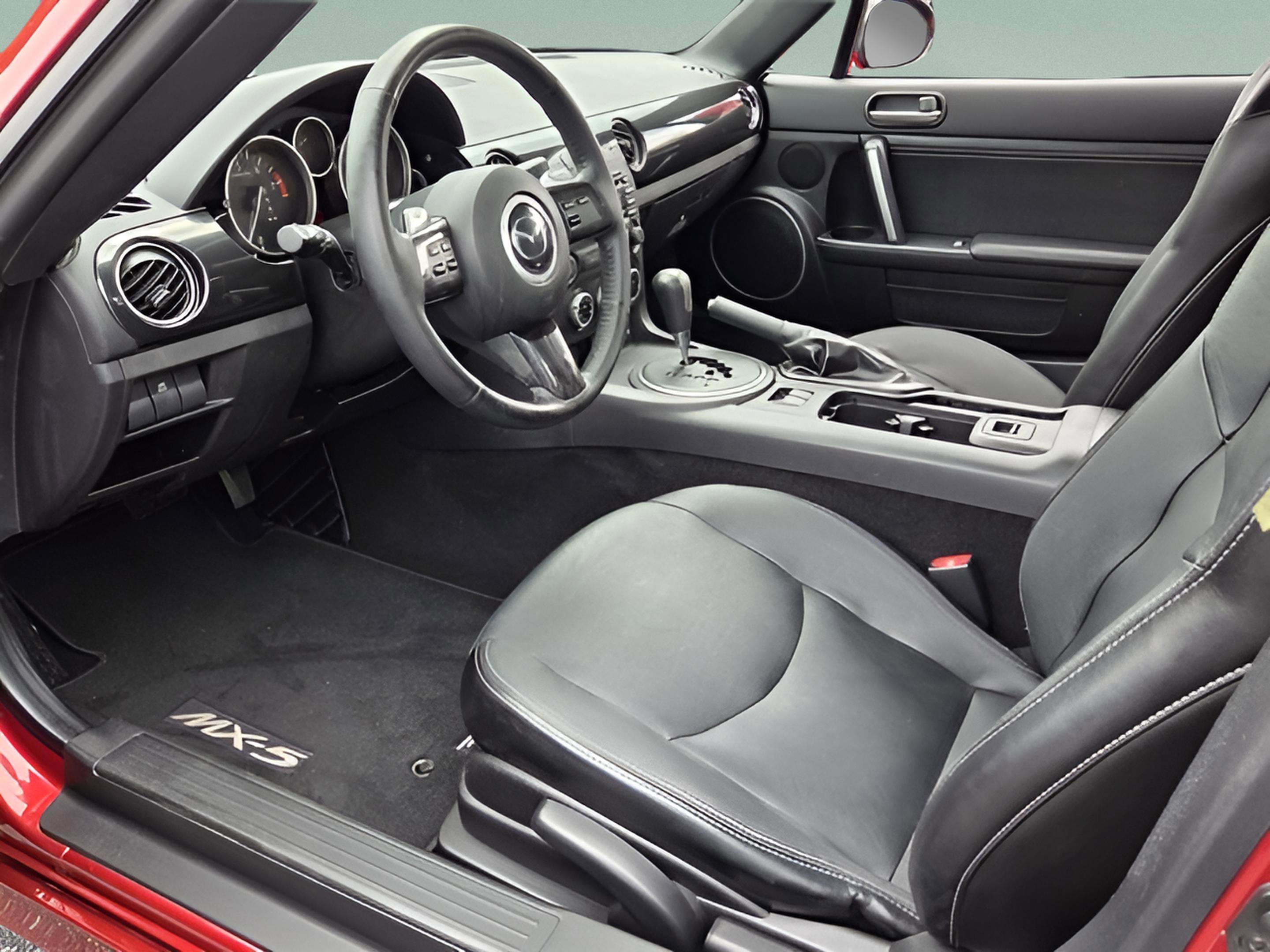 Used 2015 MAZDA MX-5 Miata Grand Touring RWD image 16