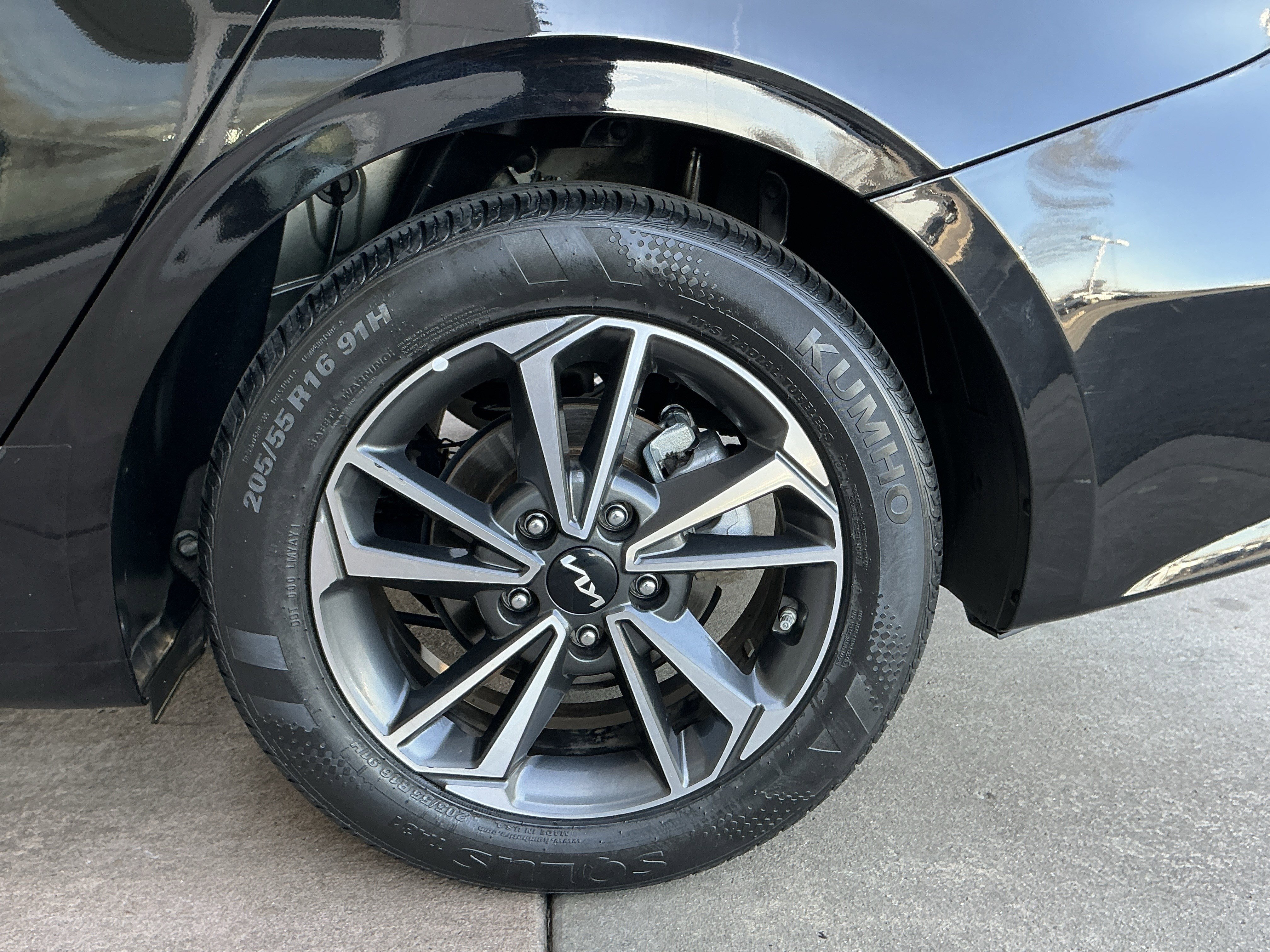 Used 2023 Kia Forte LXS w/ LXS Technology Package image 27