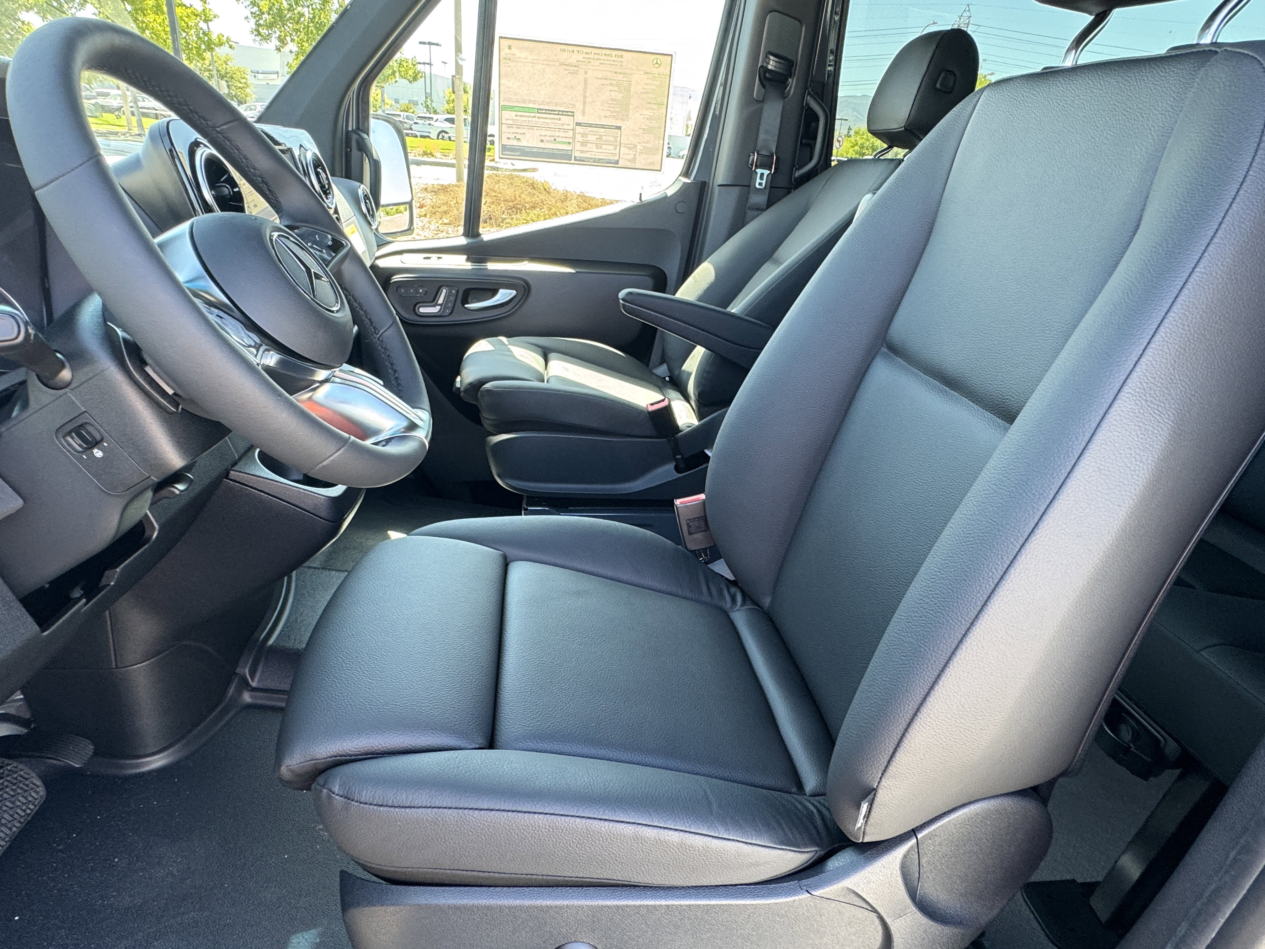 New 2025 Mercedes-Benz Sprinter 2500 image 18