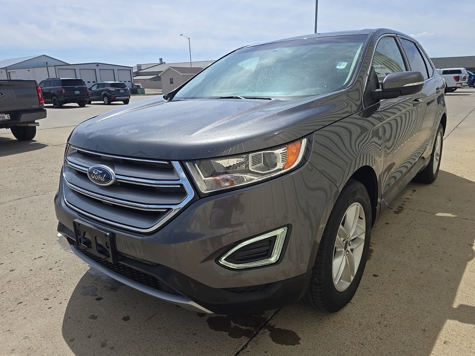Used 2017 Ford Edge SEL AWD/4WD image 3