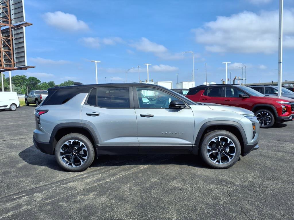New 2026 Chevrolet Equinox LT image 2
