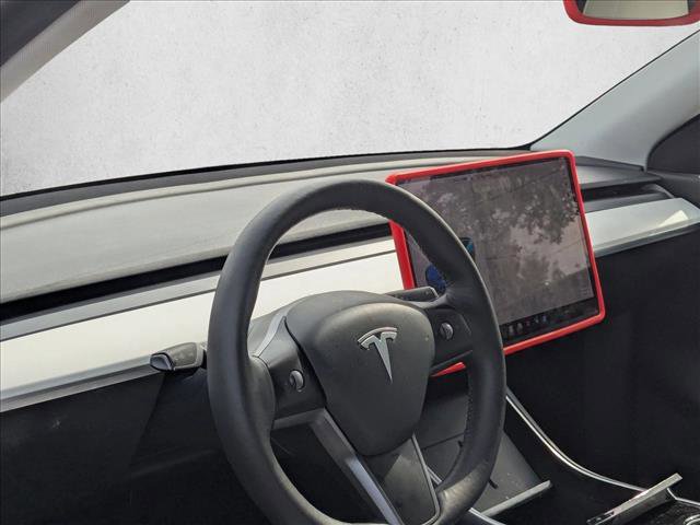 Used 2021 Tesla Model Y Long Range image 9