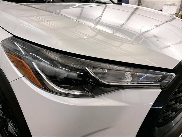 Used 2023 Toyota Corolla Cross LE w/ Moonroof Package FWD image 29