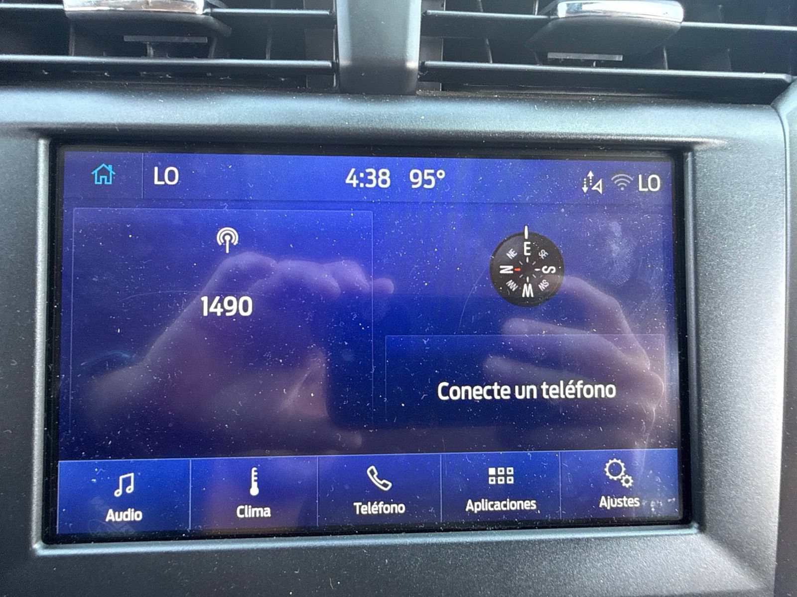 Used 2020 Ford Fusion SEL FWD image 9