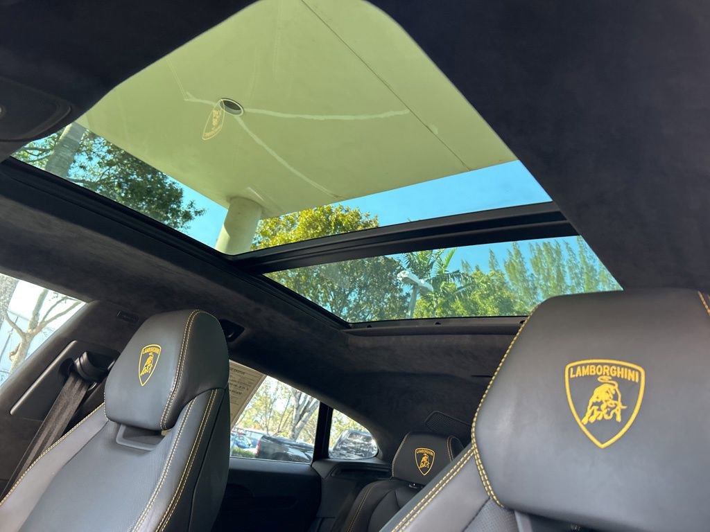 Used 2022 Lamborghini Urus image 22