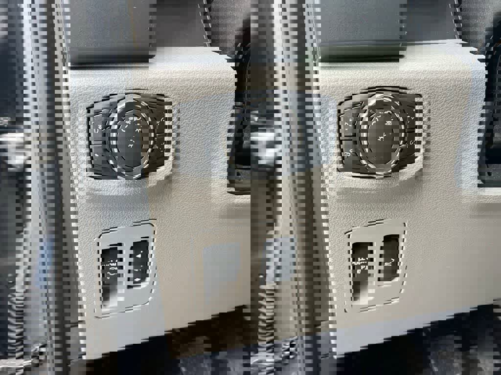 Used 2017 Ford F150 XLT w/ Equipment Group 302A Luxury image 18