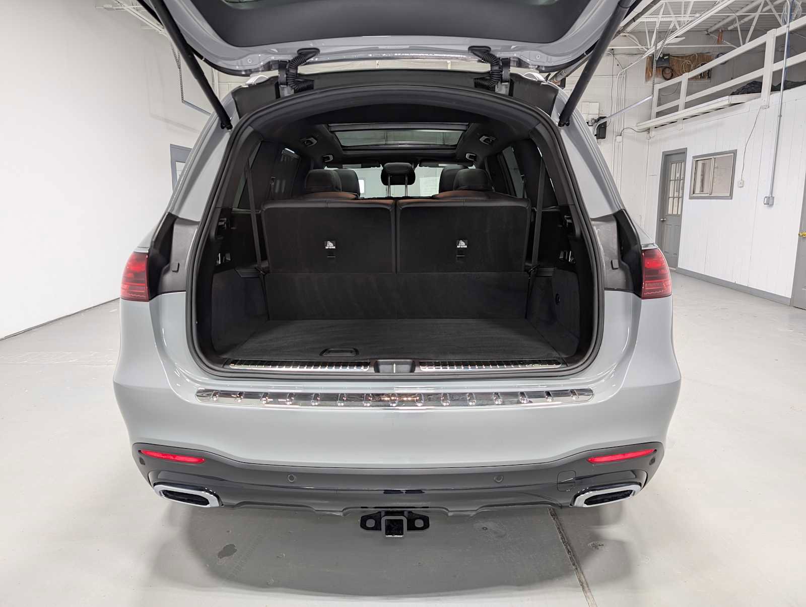 Certified 2025 Mercedes-Benz GLS 450 4MATIC image 38