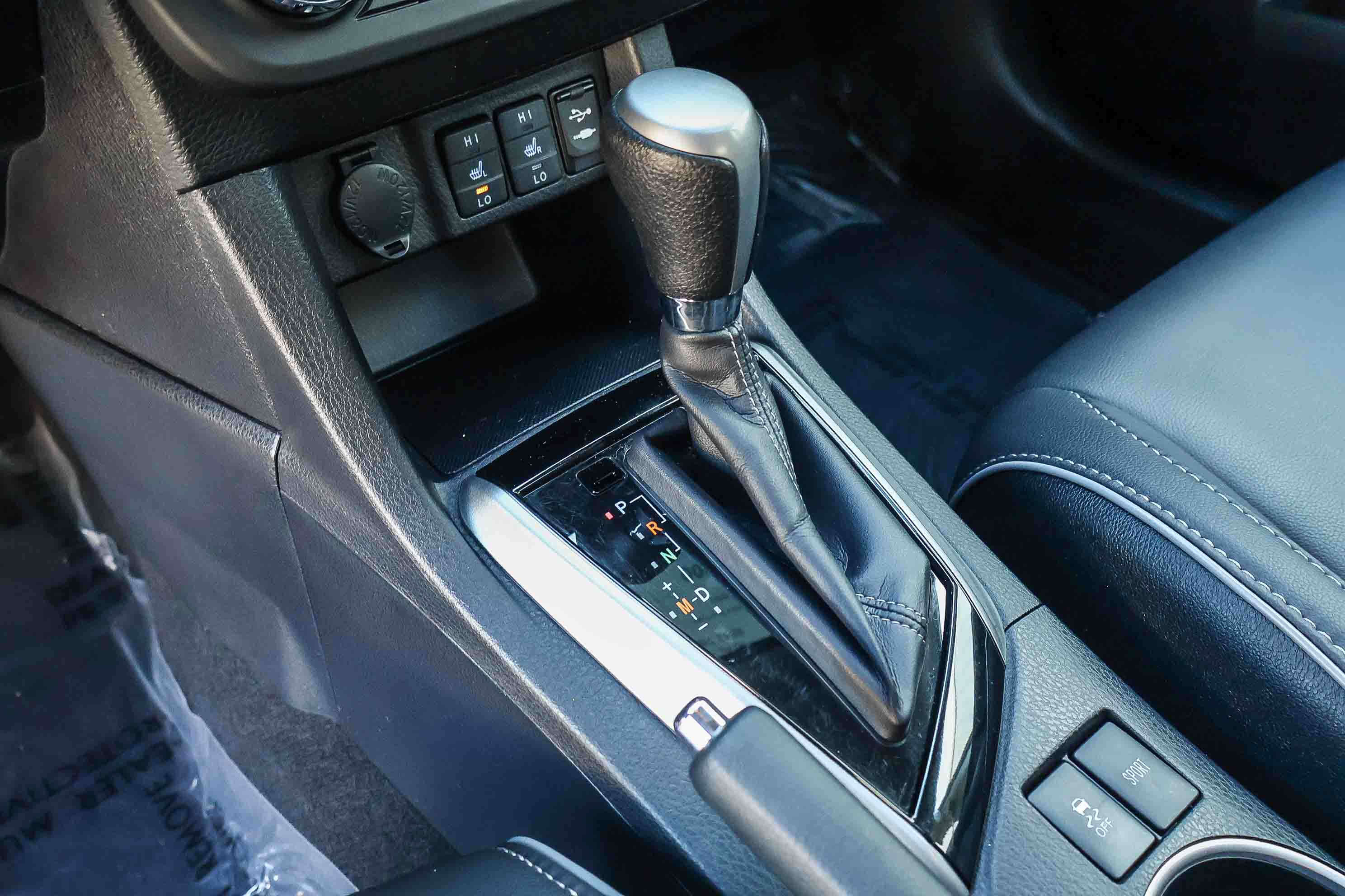 Used 2015 Toyota Corolla S Premium image 11