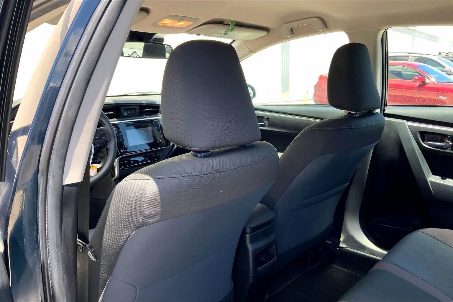 Used 2019 Toyota Corolla LE FWD image 12
