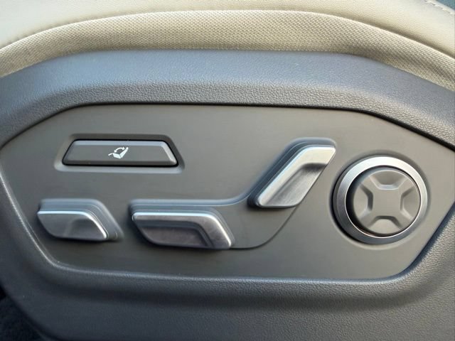 Used 2025 Hyundai Santa Fe Calligraphy AWD/4WD image 15