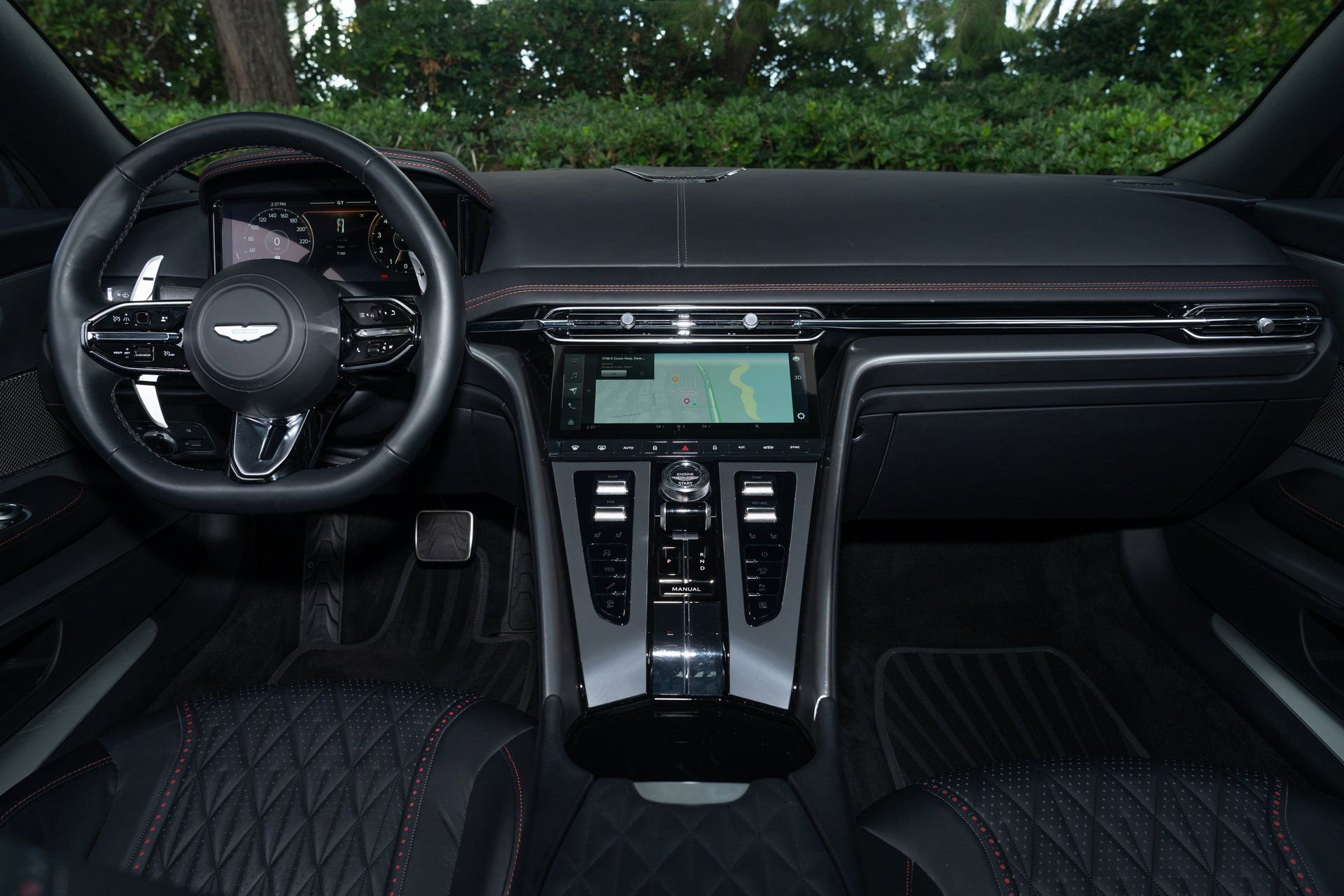 Used 2024 Aston Martin DB12 Coupe image 19