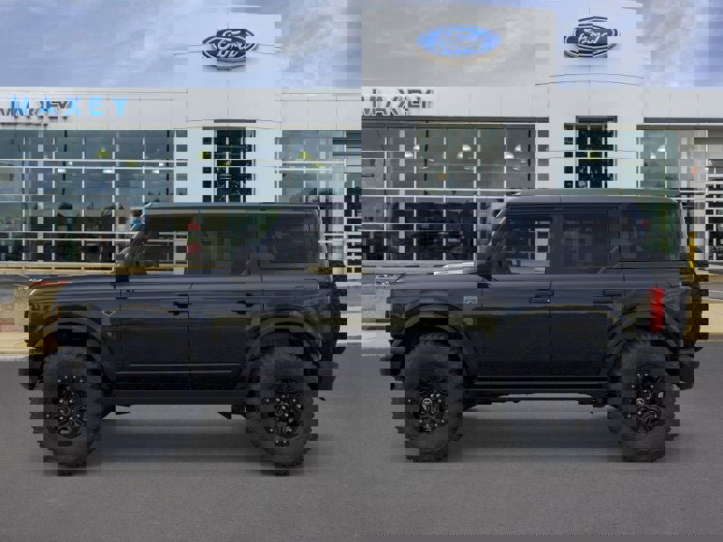 New 2026 Ford Bronco Big Bend w/ Black Diamond Package image 3