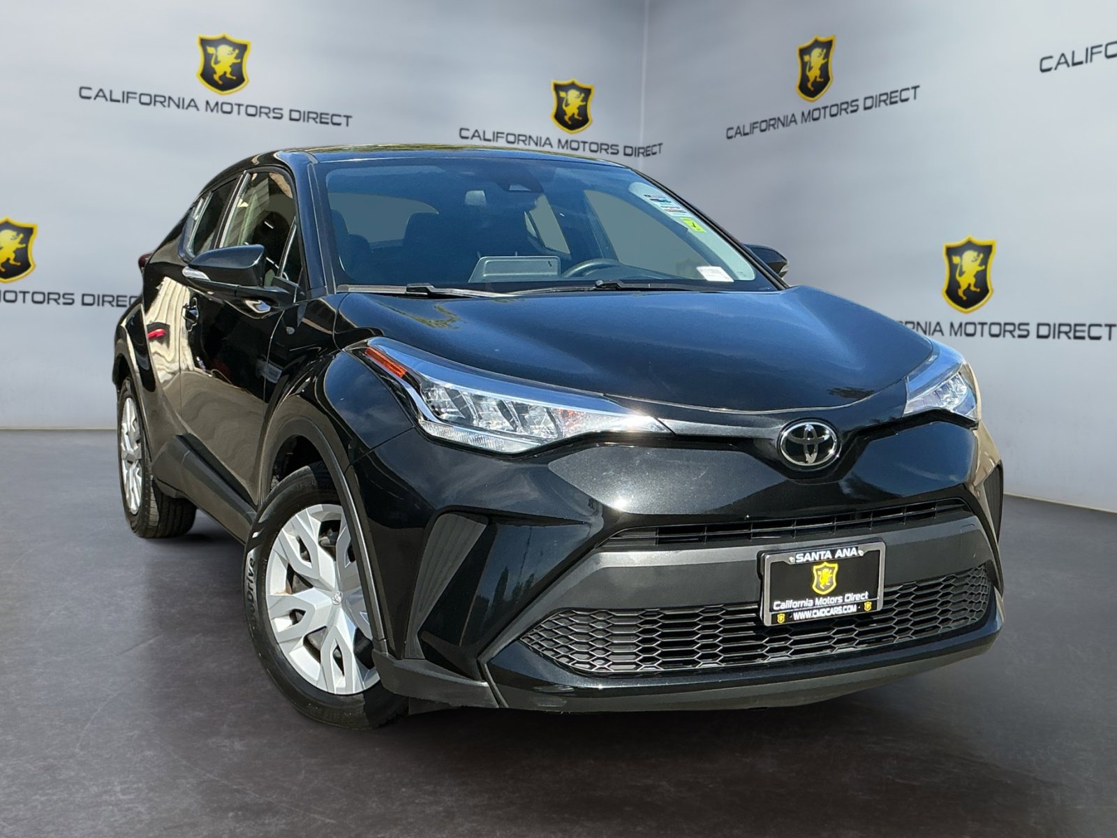 Used 2021 Toyota C-HR LE image 3