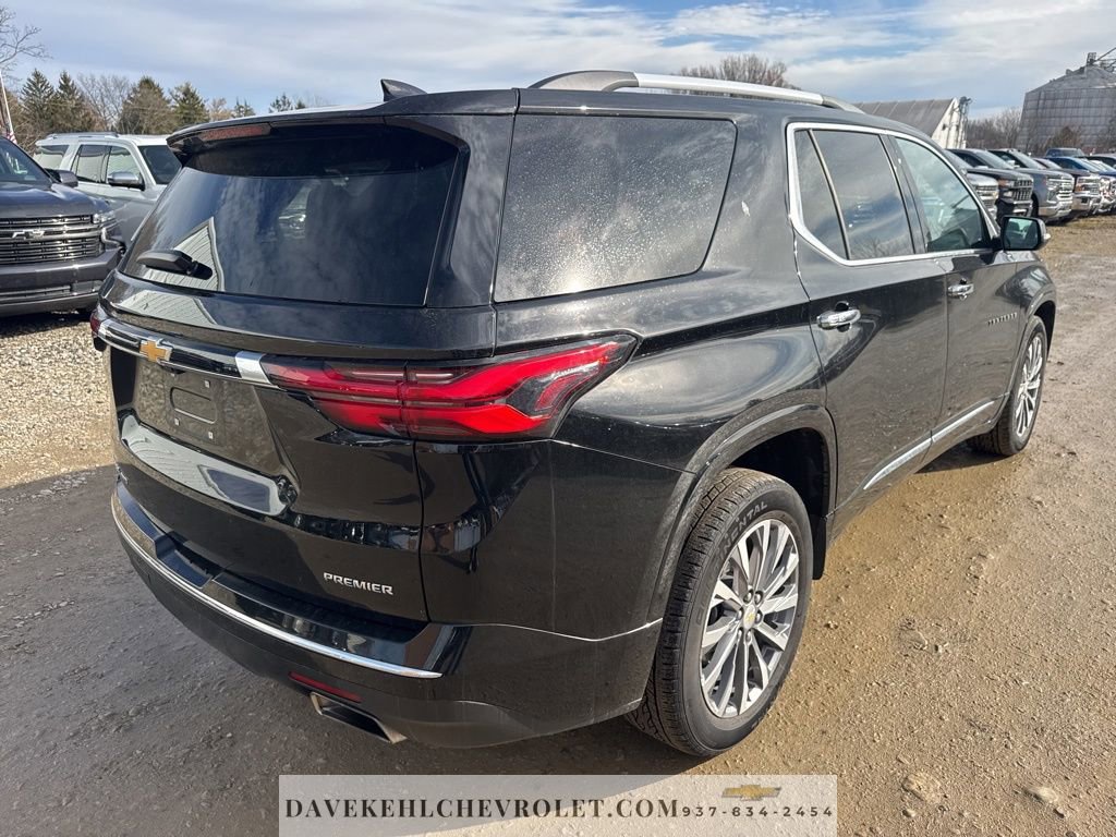 Used 2023 Chevrolet Traverse Premier image 46