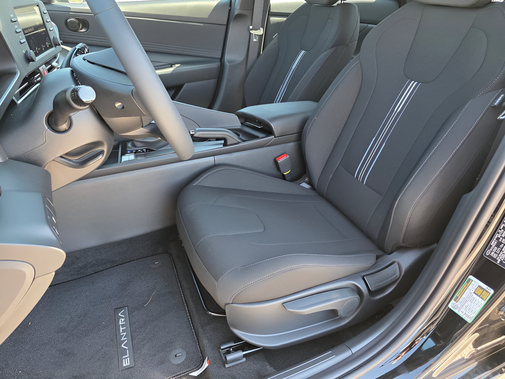Used 2026 Hyundai Elantra Sport w/ Cargo Package FWD image 13