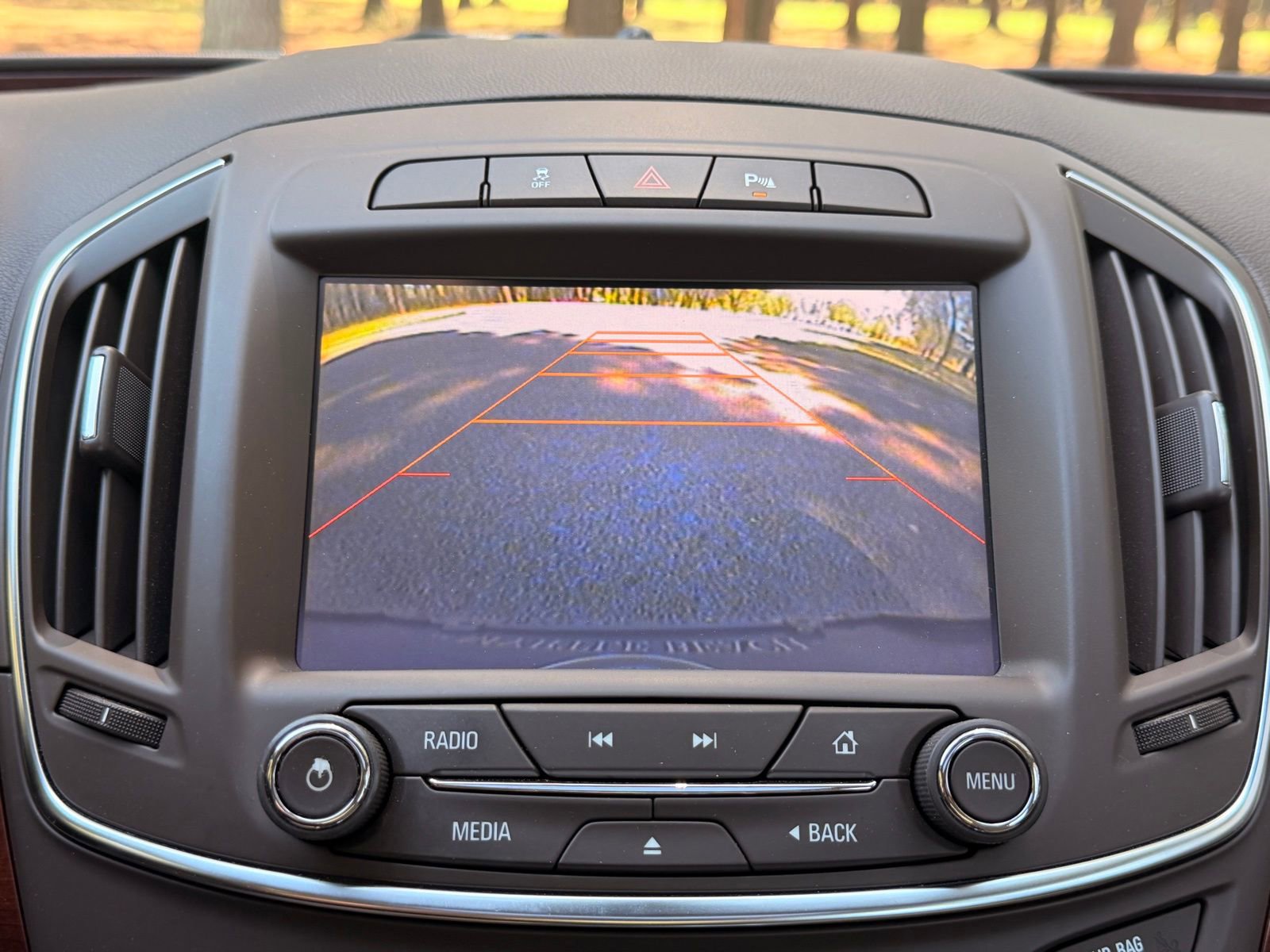 Used 2015 Buick Regal Premium w/ Experience Buick Package image 4