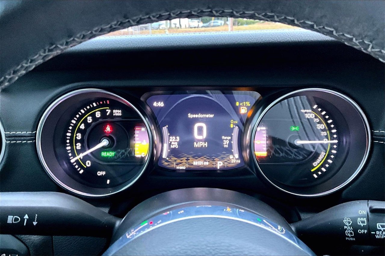 Used 2023 Jeep Wrangler Unlimited Sahara w/ Cold Weather Group image 9