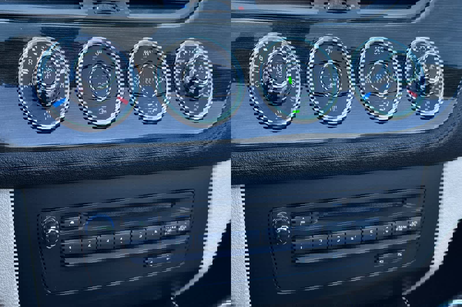 Used 2015 BMW Z4 sDrive35is image 20