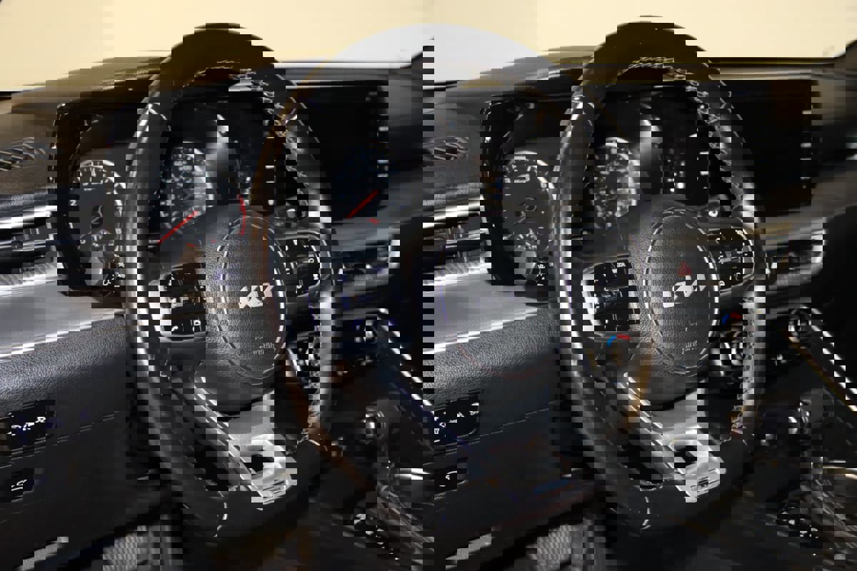 Used 2023 Kia K5 GT-Line image 39