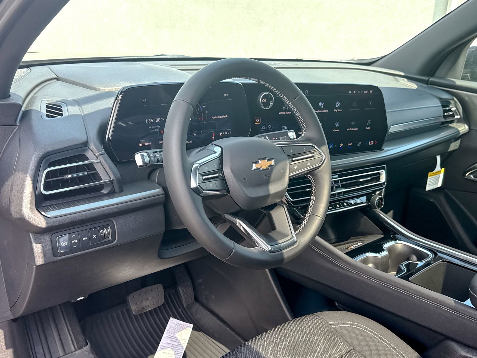 New 2026 Chevrolet Traverse LT w/ Sun and Wheel Package AWD/4WD image 17