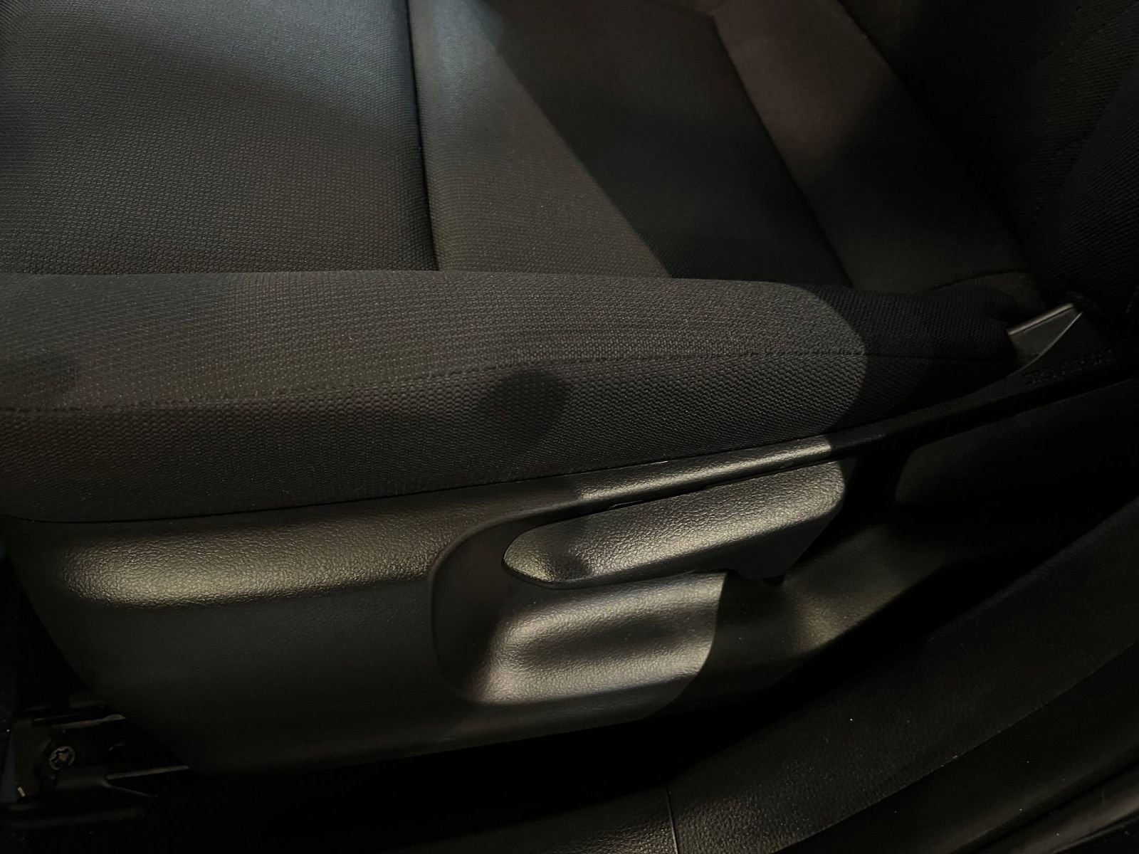 Used 2025 Toyota Corolla LE image 22