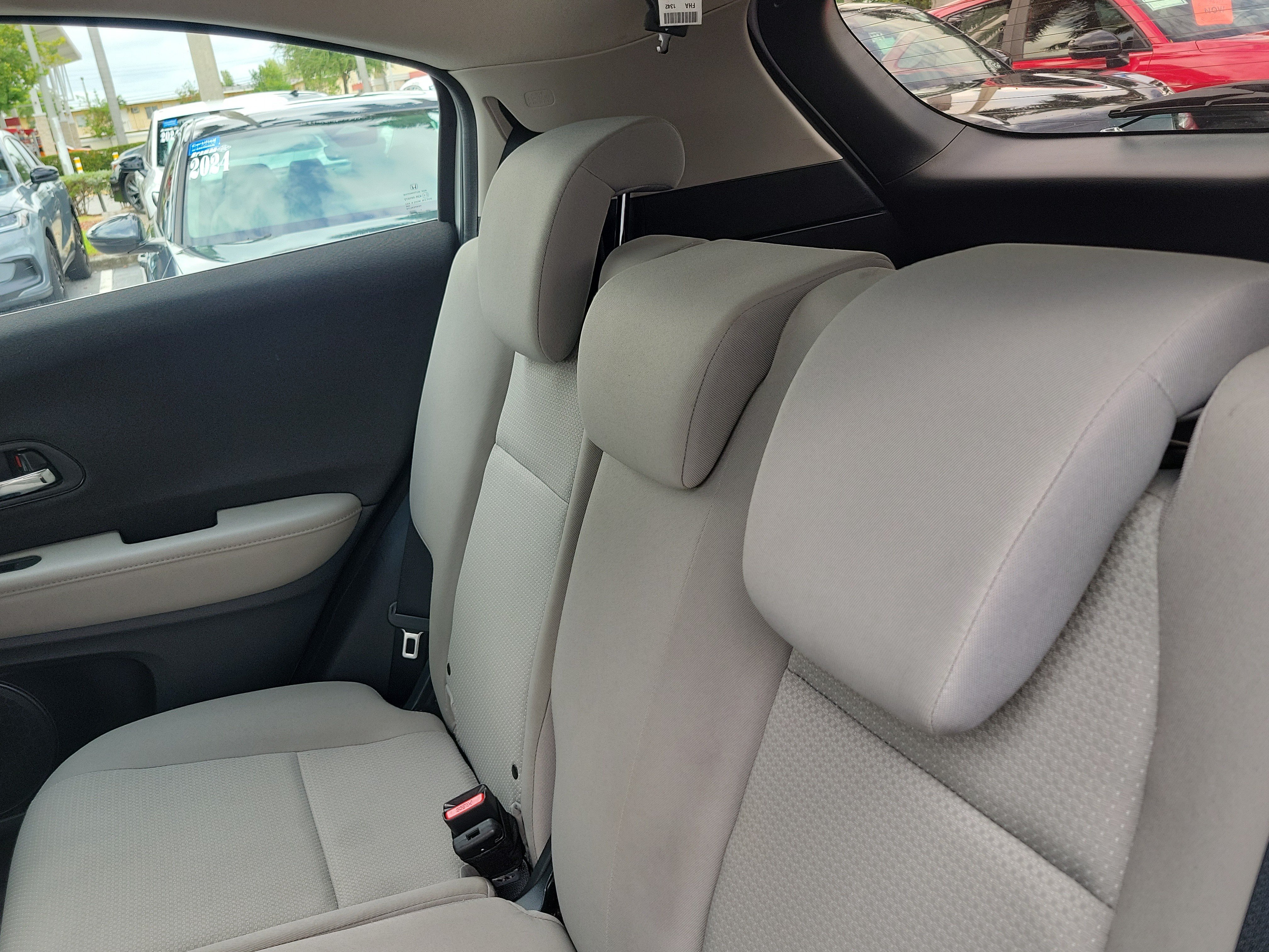 Certified 2022 Honda HR-V LX image 13