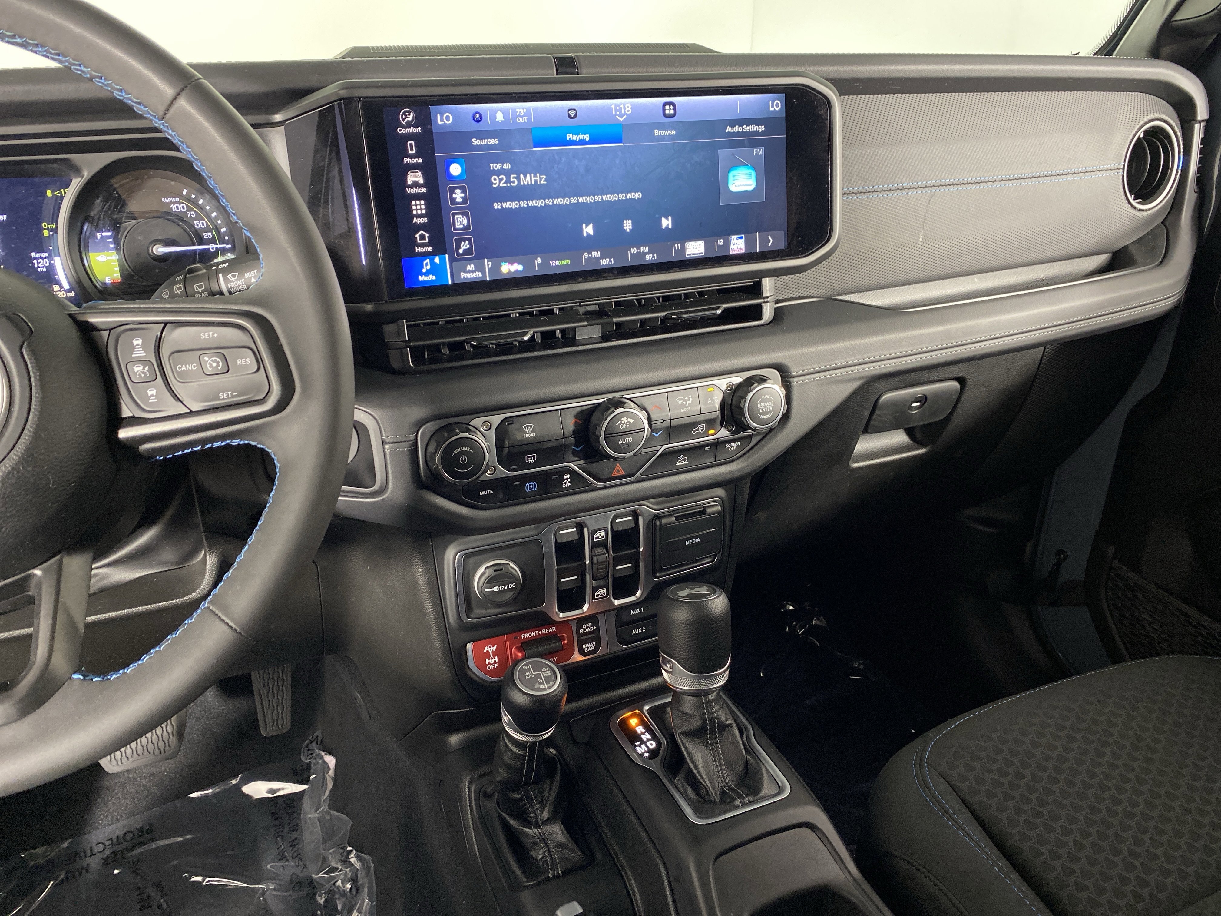 Used 2025 Jeep Wrangler Unlimited Rubicon 4xe AWD/4WD image 32