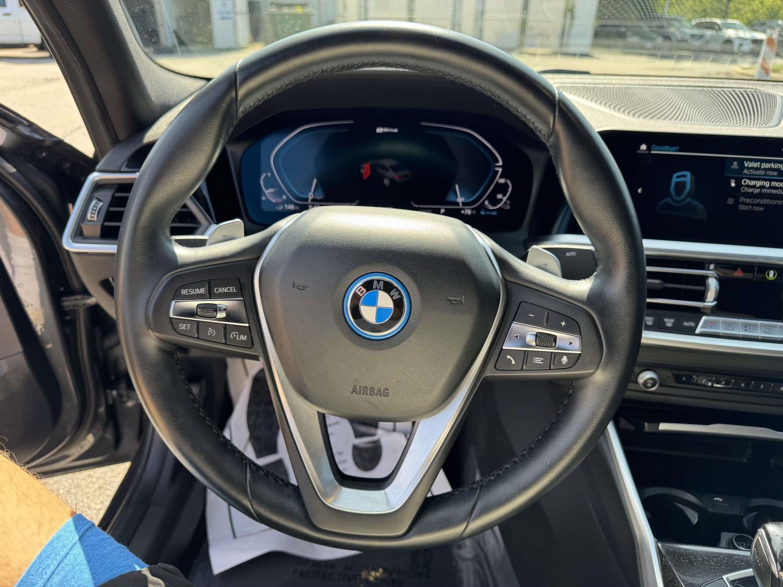 Used 2022 BMW 330e w/ Convenience Package RWD image 26