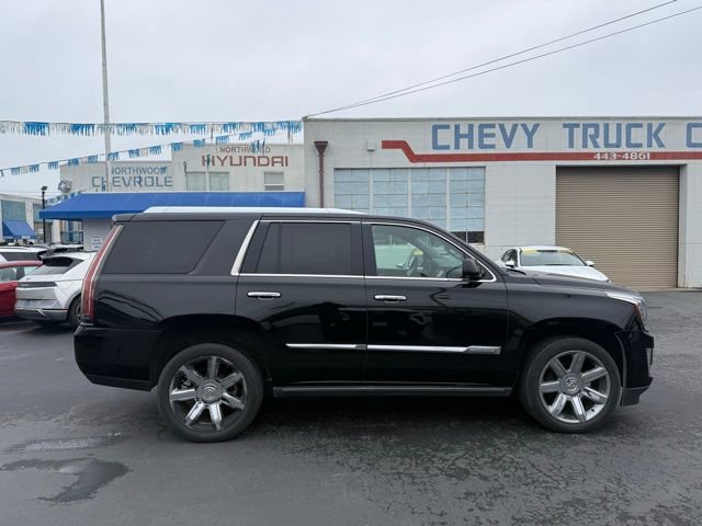 Used 2015 Cadillac Escalade Premium image 6