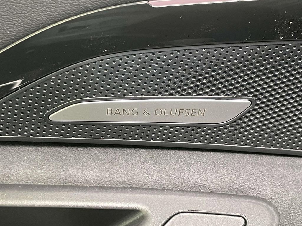 New 2025 Audi SQ5 Prestige image 35