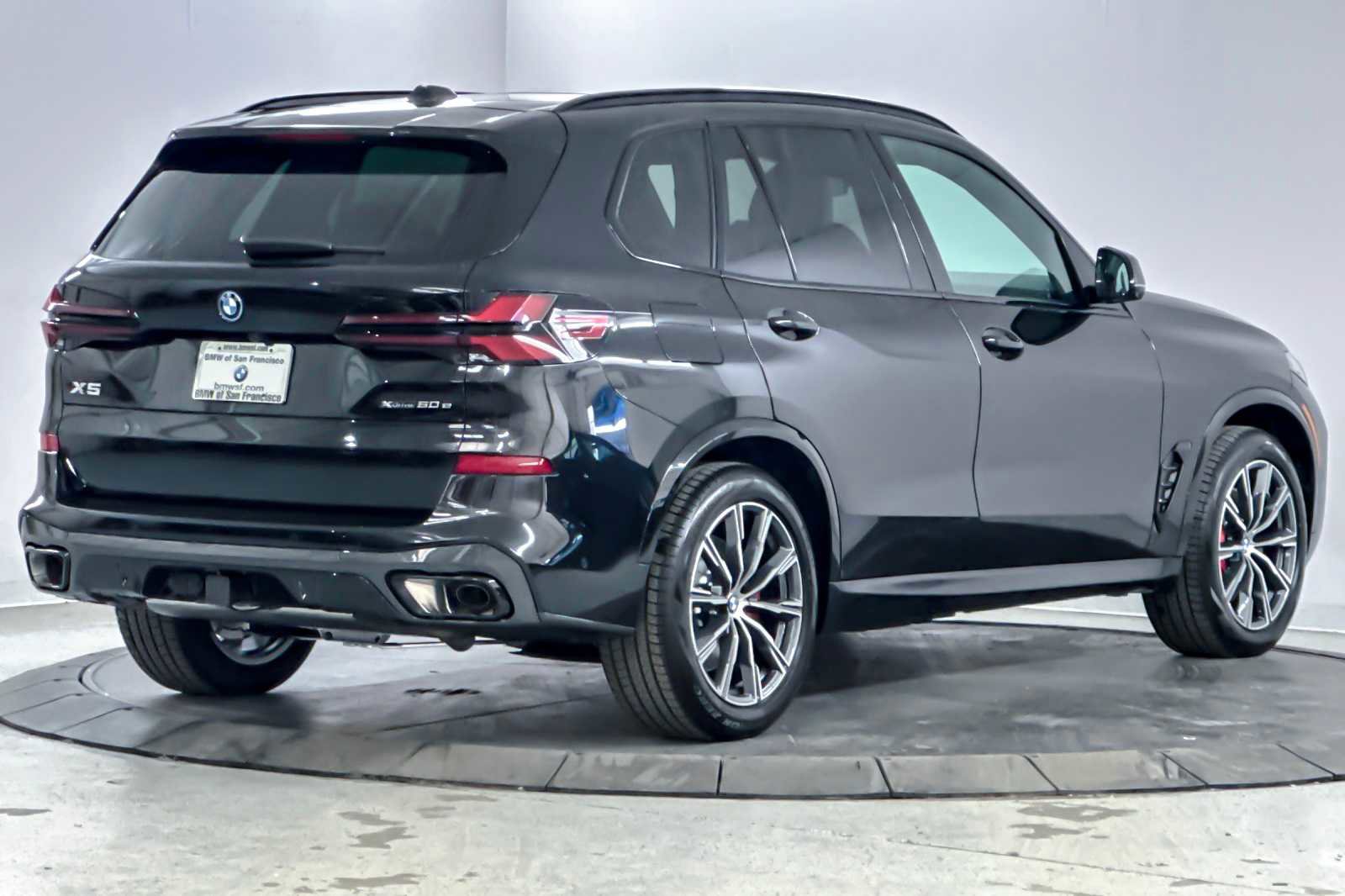 New 2026 BMW X5 xDrive50e w/ M Sport Package image 2