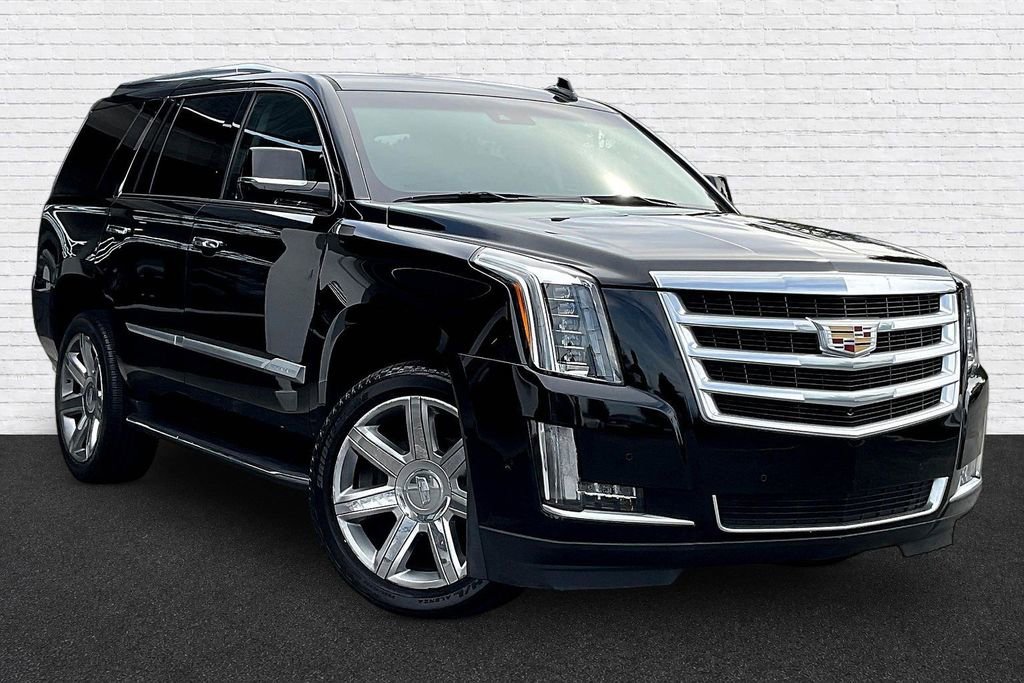 Used 2019 Cadillac Escalade Luxury RWD image 3