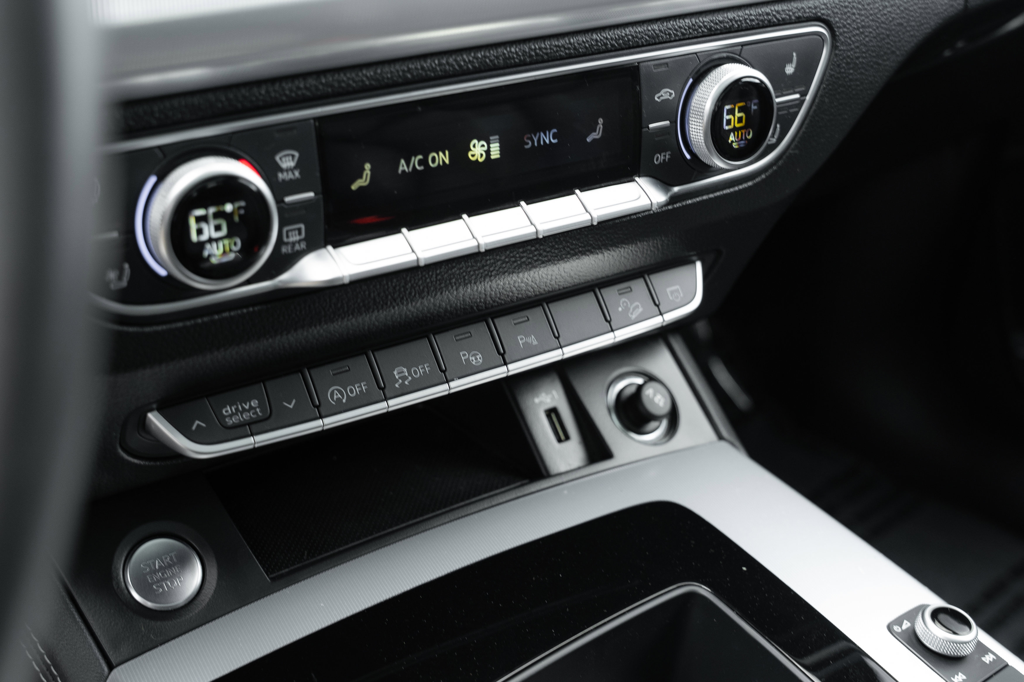 Certified 2022 Audi Q5 2.0T Prestige AWD/4WD image 15