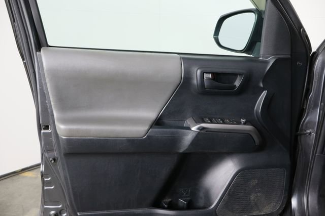 Used 2016 Toyota Tacoma SR5 image 19