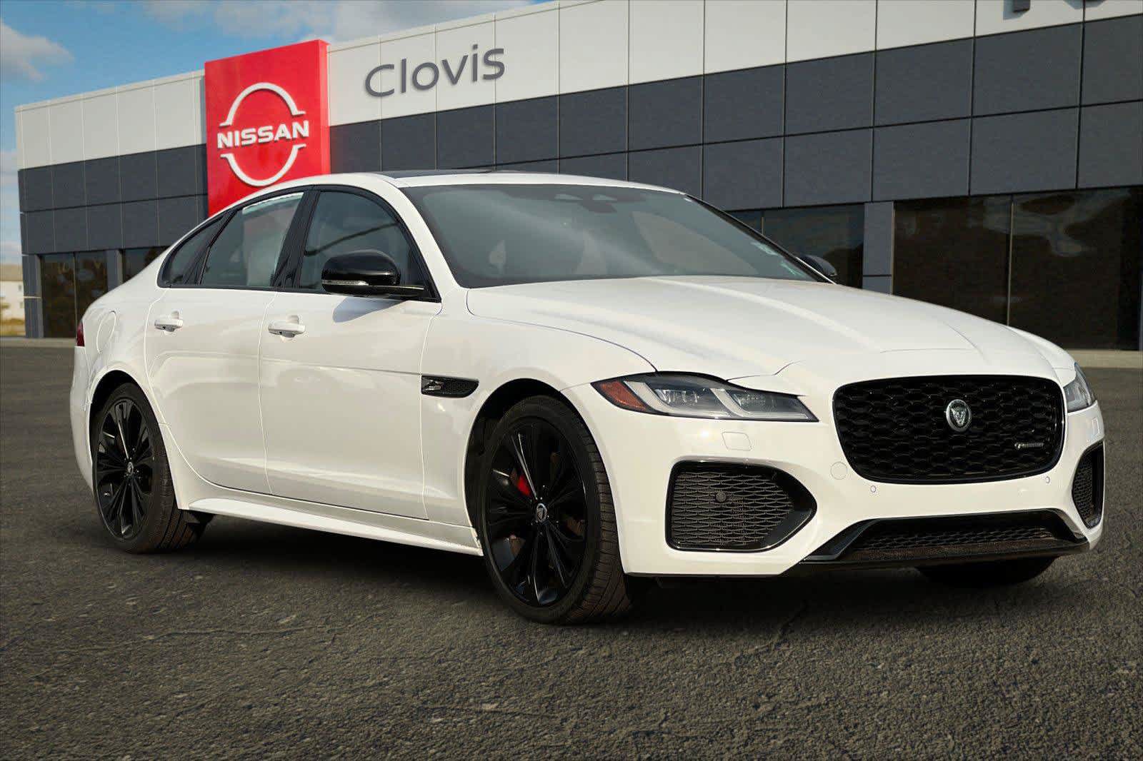 Used 2024 Jaguar XF R-Dynamic SE AWD/4WD image 9