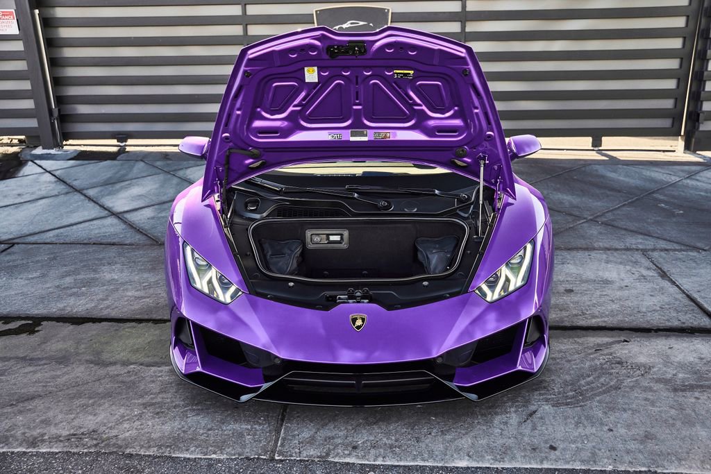 Used 2024 Lamborghini Huracan EVO image 17