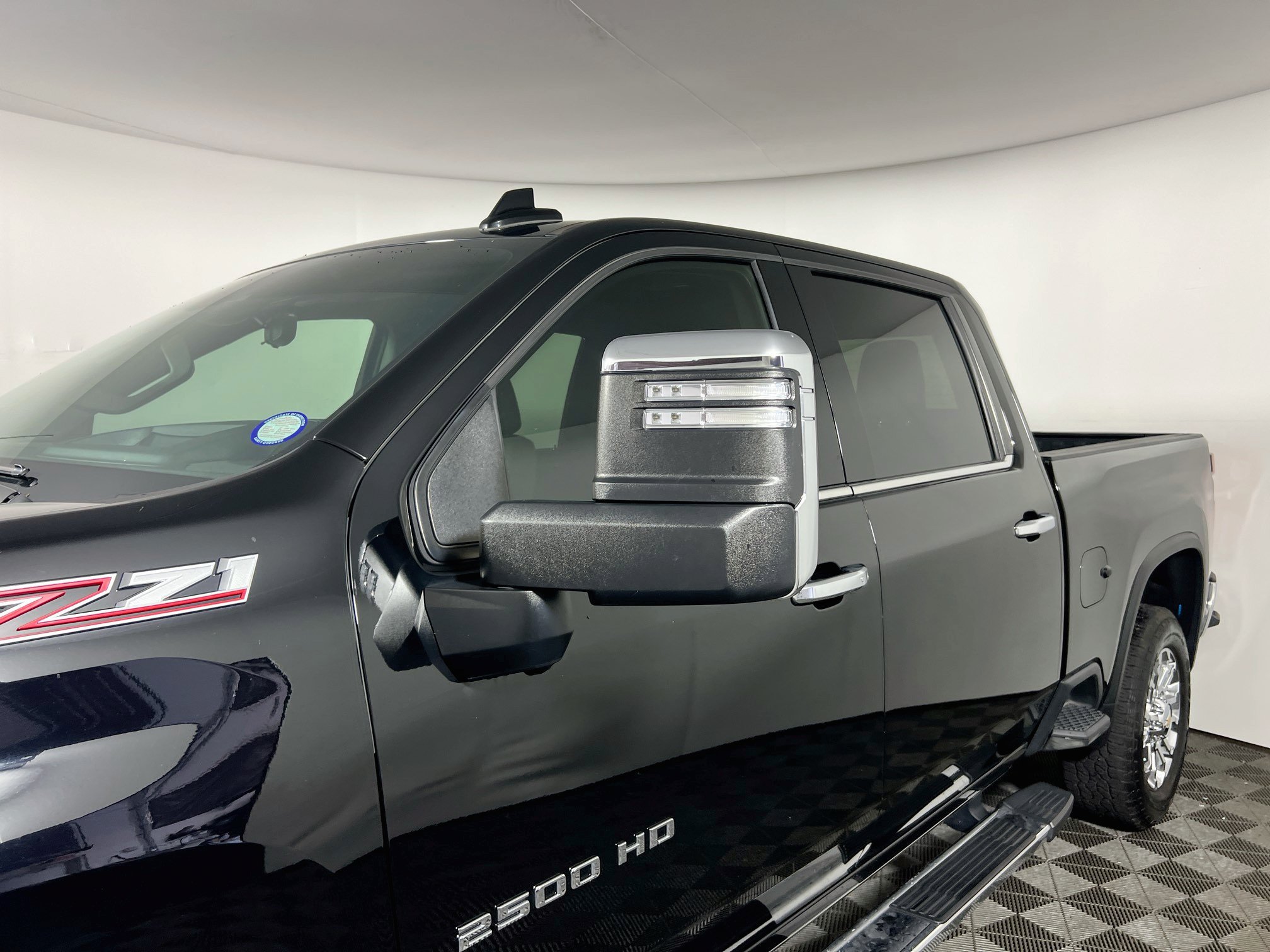 Used 2024 Chevrolet Silverado 2500 LTZ w/ LTZ Plus Package AWD/4WD image 12