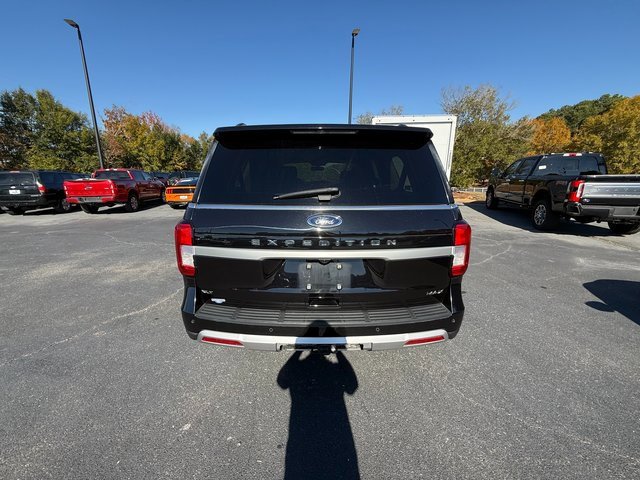 Used 2024 Ford Expedition Max XLT image 7