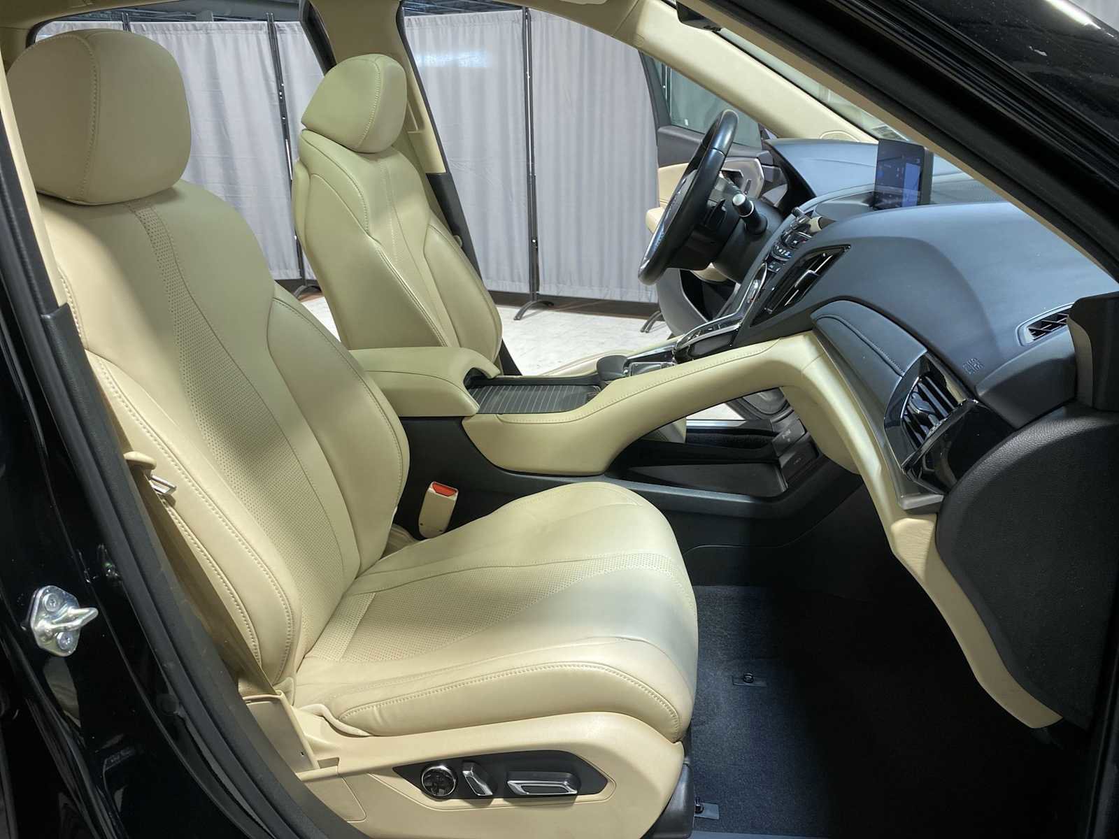 Used 2019 Acura RDX AWD w/ Technology Package image 14