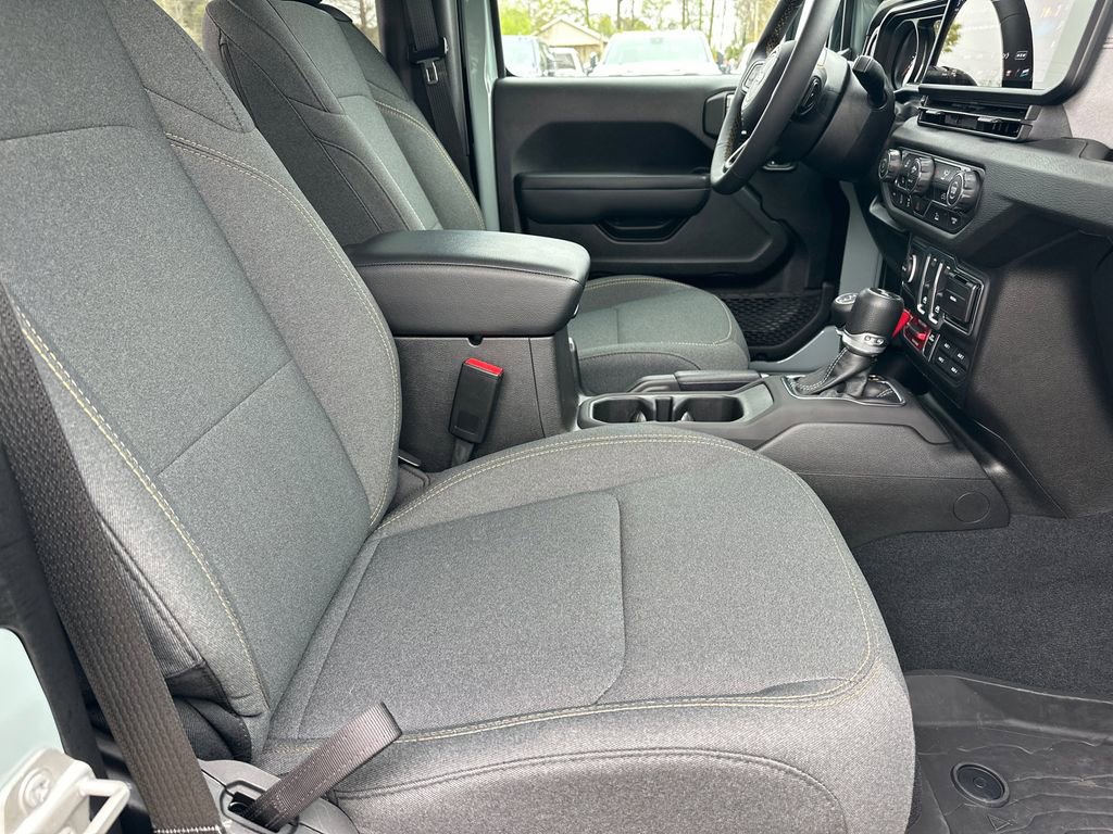 Used 2024 Jeep Wrangler Willys image 14