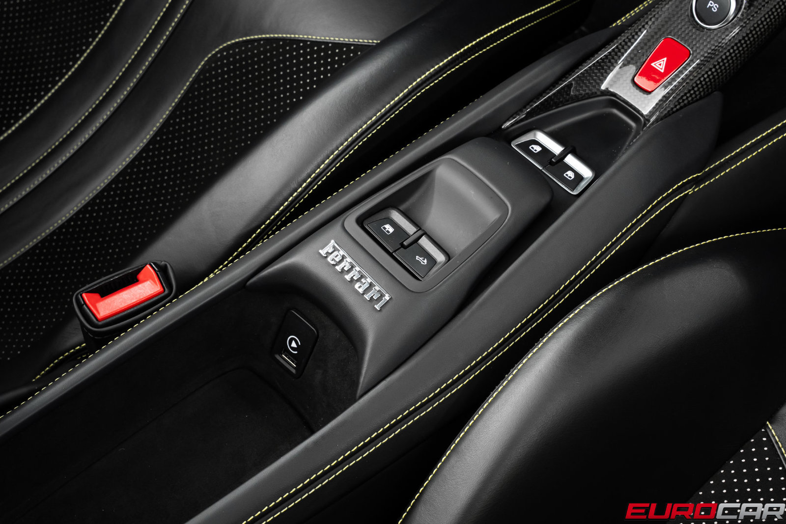 Used 2022 Ferrari F8 Tributo RWD image 38