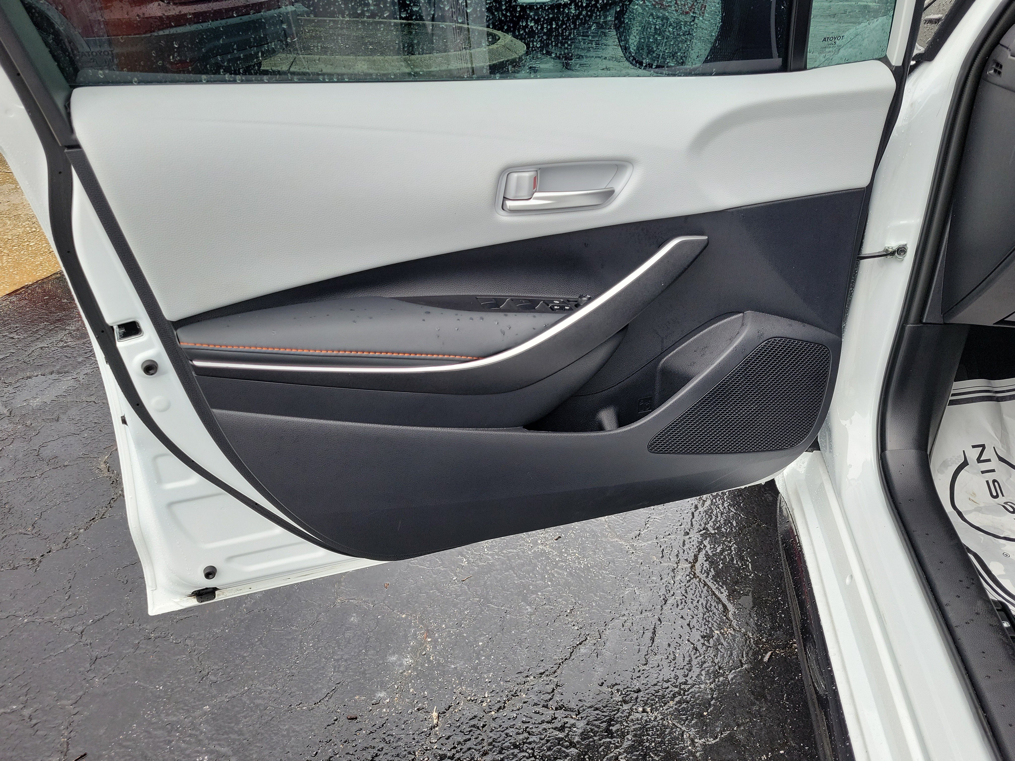 Used 2025 Toyota Corolla FX w/ Convenience Package FWD image 16