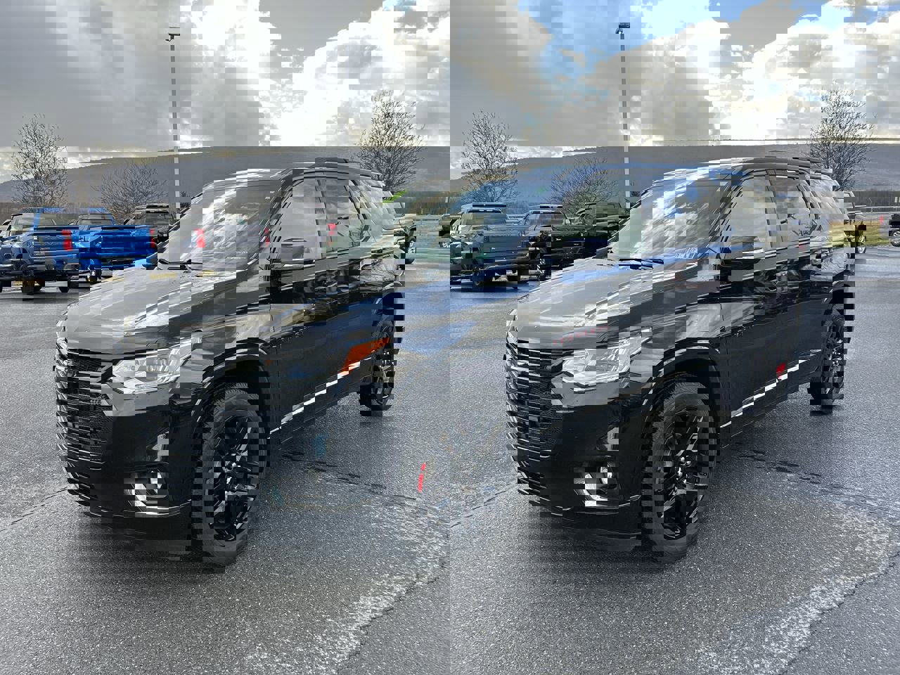 Used 2020 Chevrolet Traverse Premier w/ Redline Edition image 3