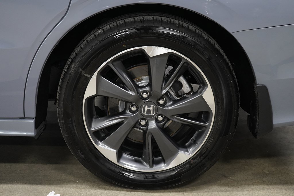 Used 2023 Honda Odyssey Elite image 32